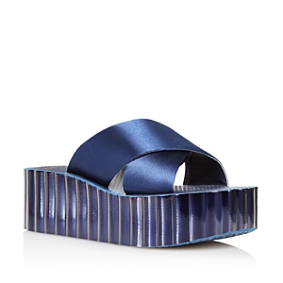 tory burch scallop wedge